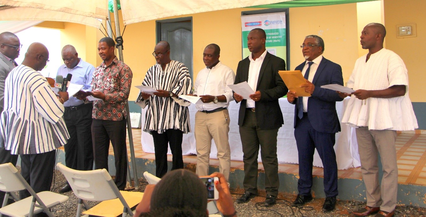 Board members being inaugurated by the Minister